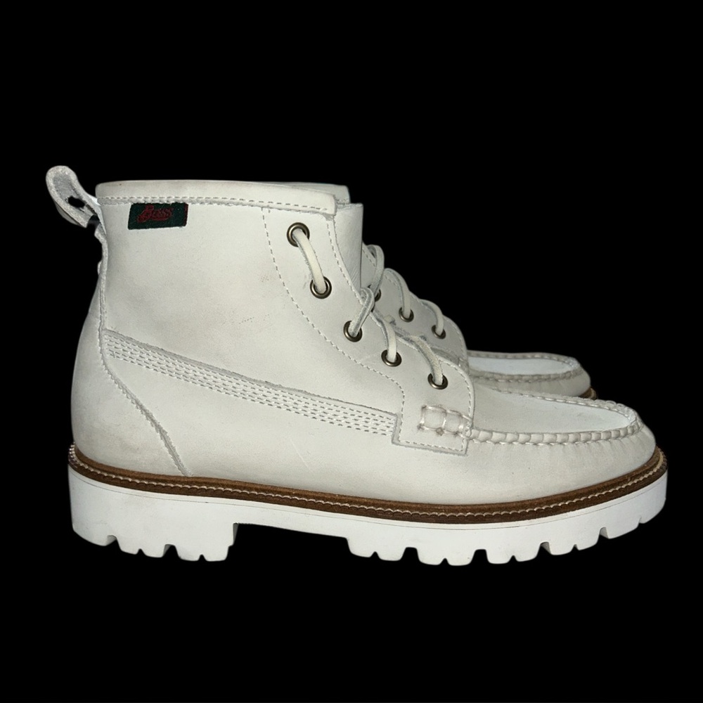 G.H. BASS Originals Men's White Suede Ranger Moc Ankle Chukka Boots Size 7.5